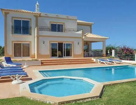 Sleeps 8 Air Con Wifi *