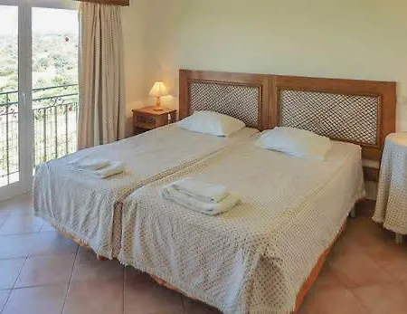 Sleeps 8 Air Con Wifi Terras Novas